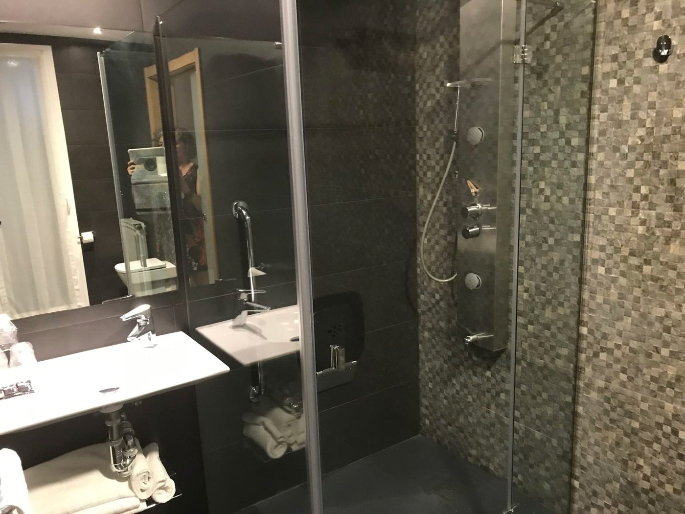 Salle de bain chambre Urgull